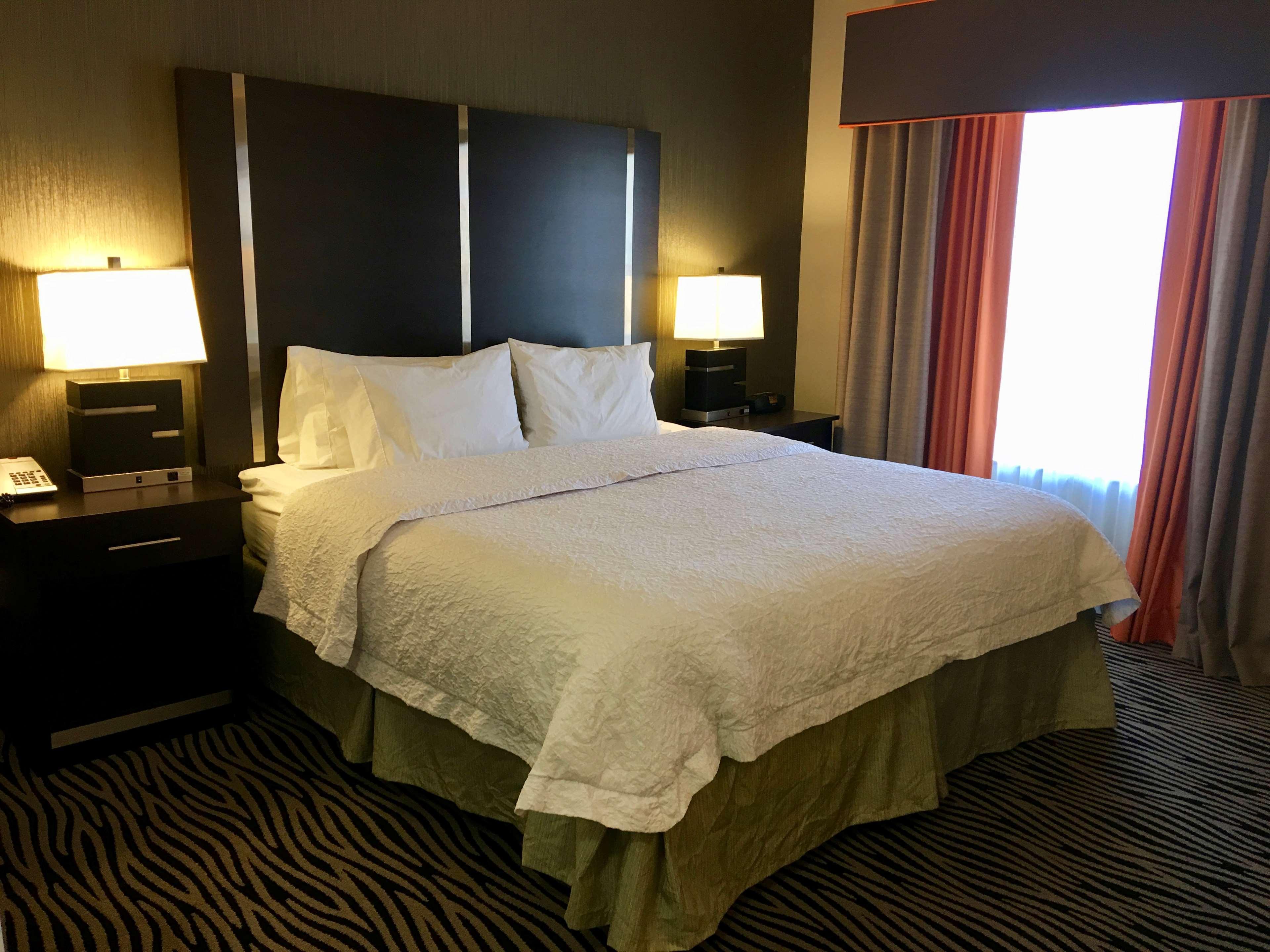 Hampton Inn And Suites Tulsa Central Kültér fotó