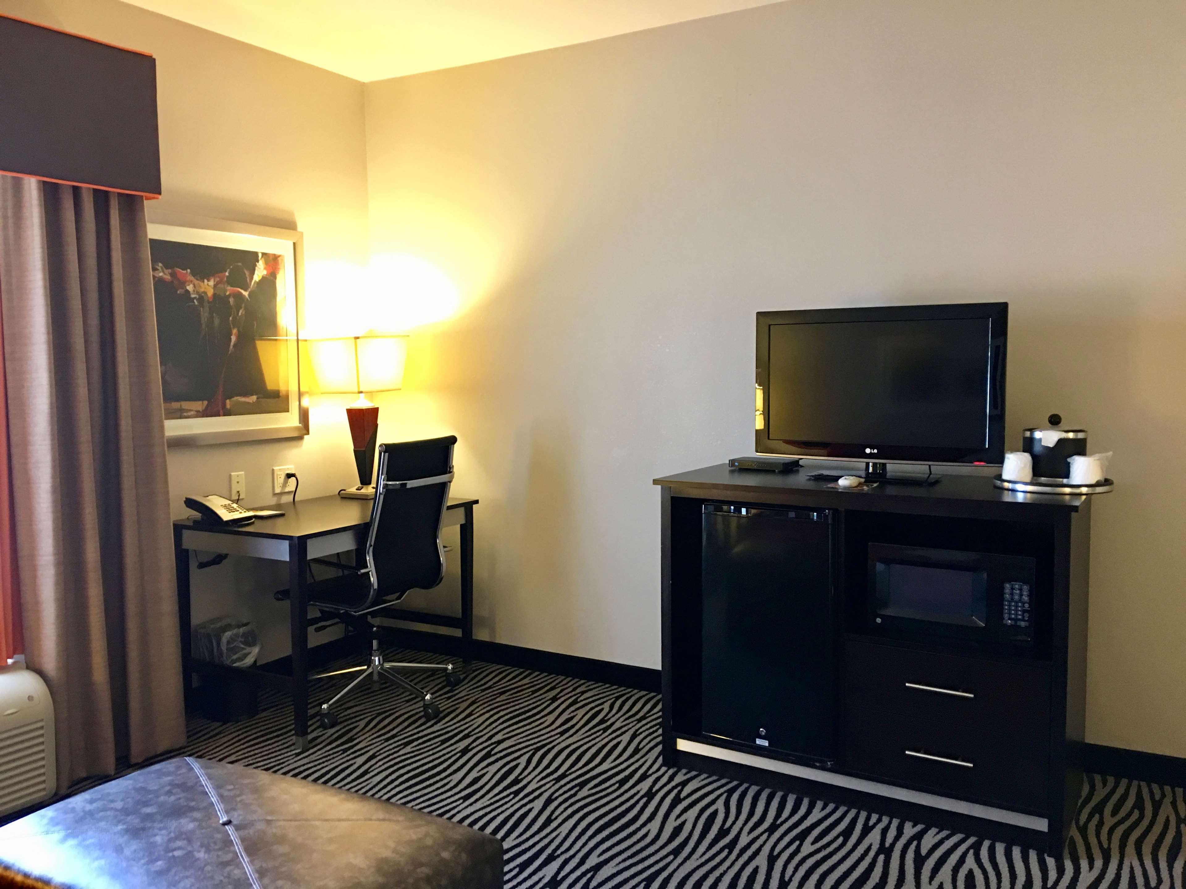 Hampton Inn And Suites Tulsa Central Kültér fotó