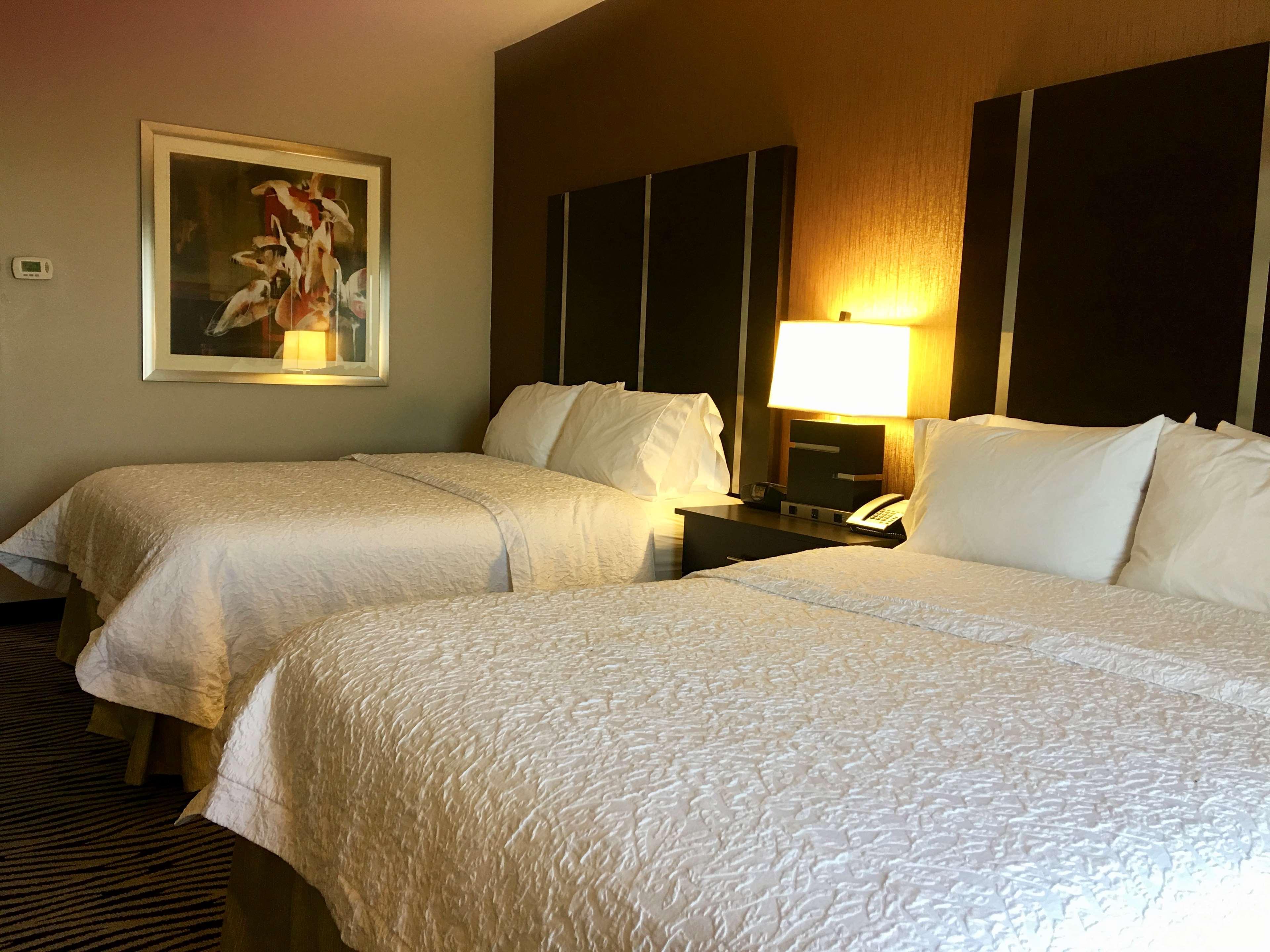 Hampton Inn And Suites Tulsa Central Kültér fotó