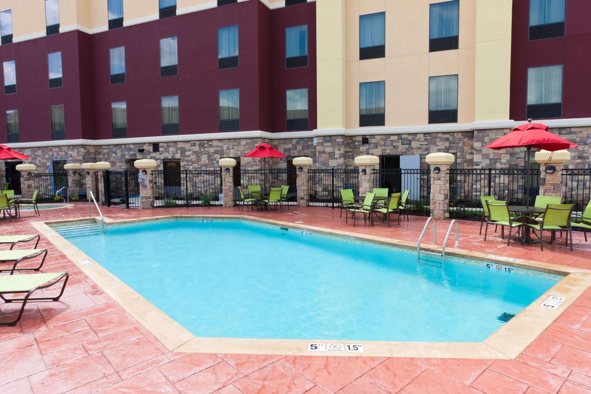Hampton Inn And Suites Tulsa Central Kültér fotó