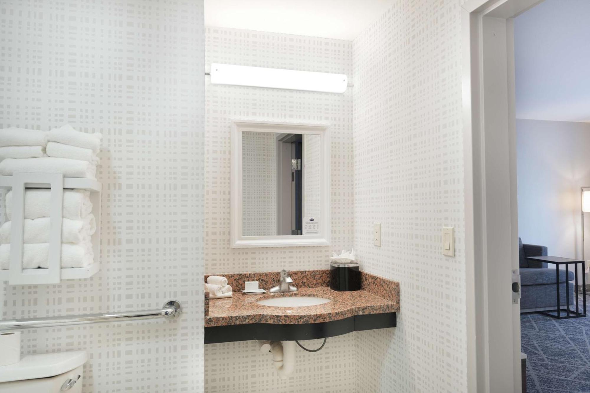 Hampton Inn And Suites Tulsa Central Kültér fotó