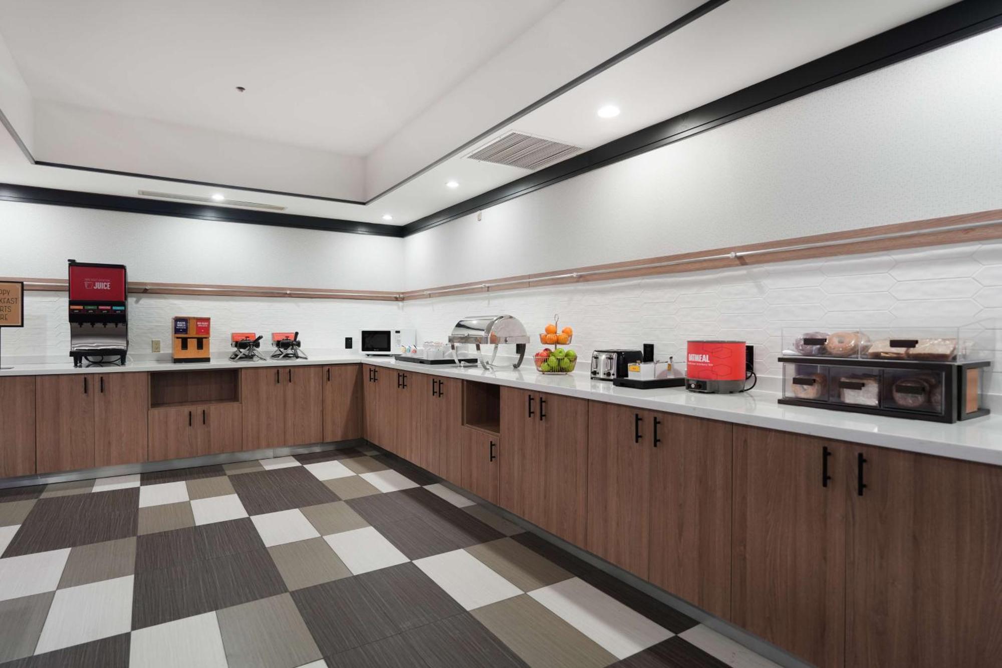 Hampton Inn And Suites Tulsa Central Kültér fotó