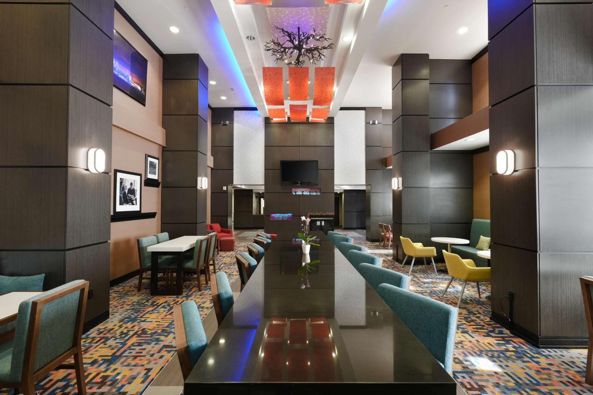 Hampton Inn And Suites Tulsa Central Kültér fotó