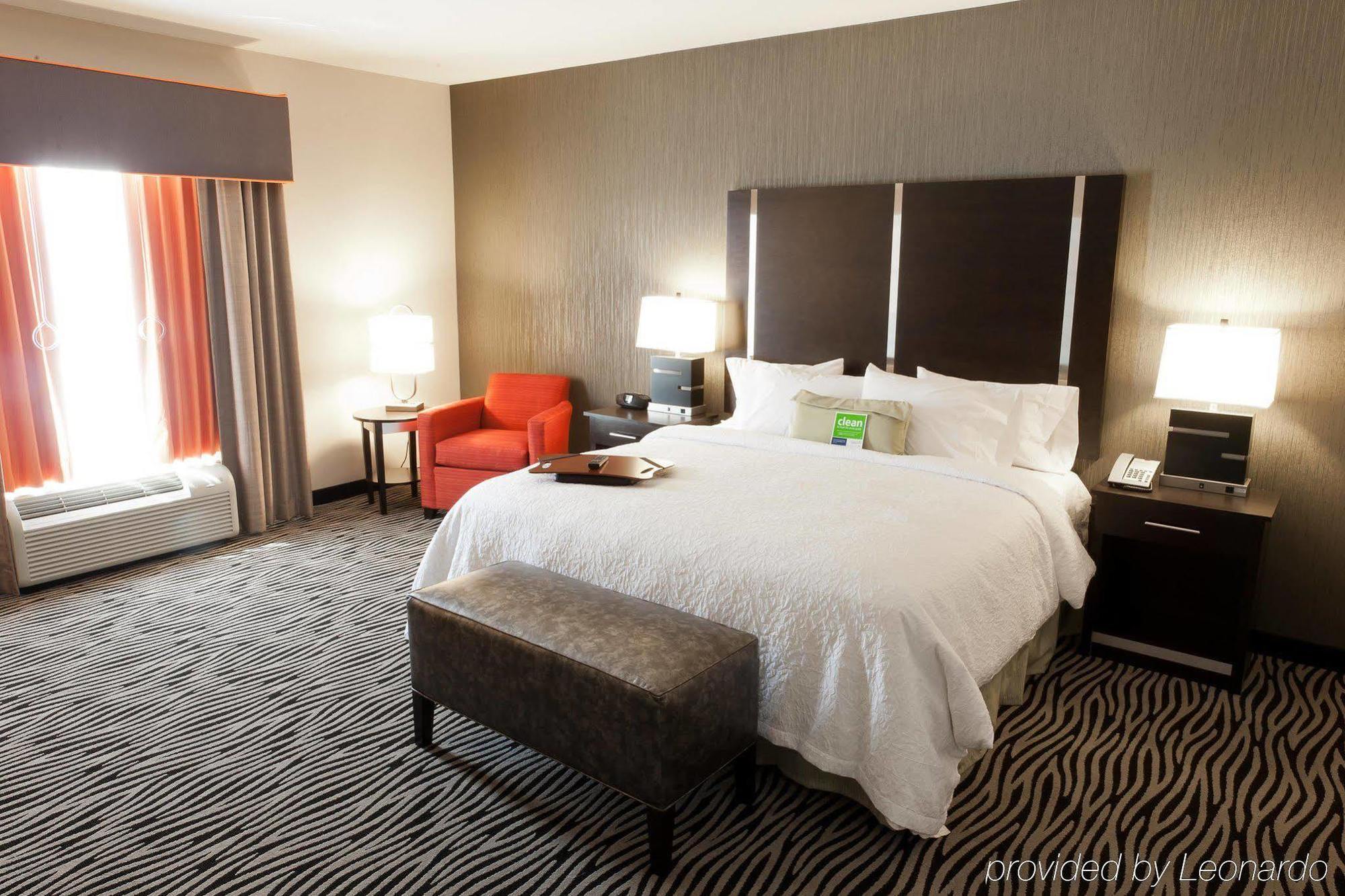 Hampton Inn And Suites Tulsa Central Kültér fotó