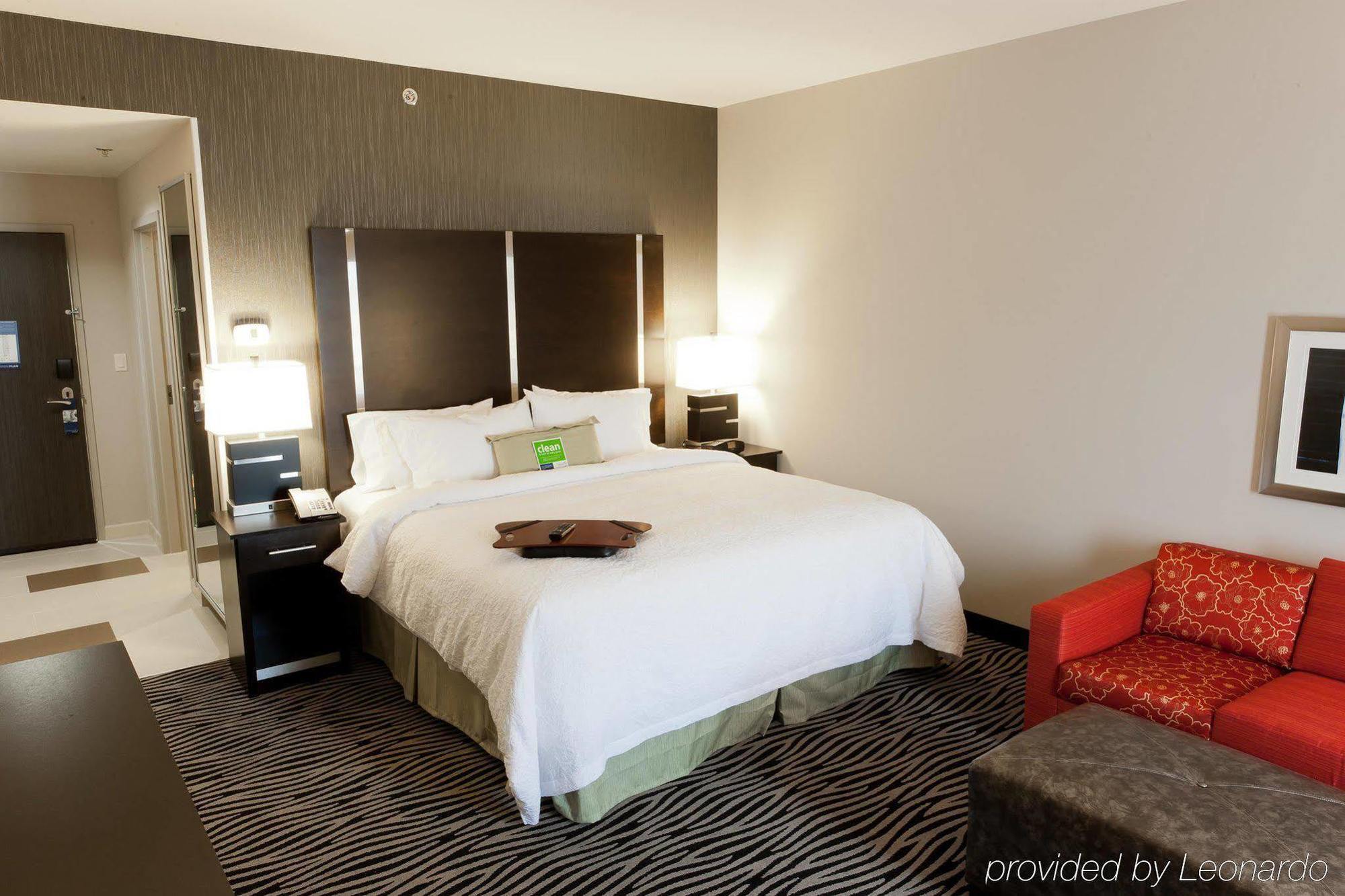 Hampton Inn And Suites Tulsa Central Kültér fotó