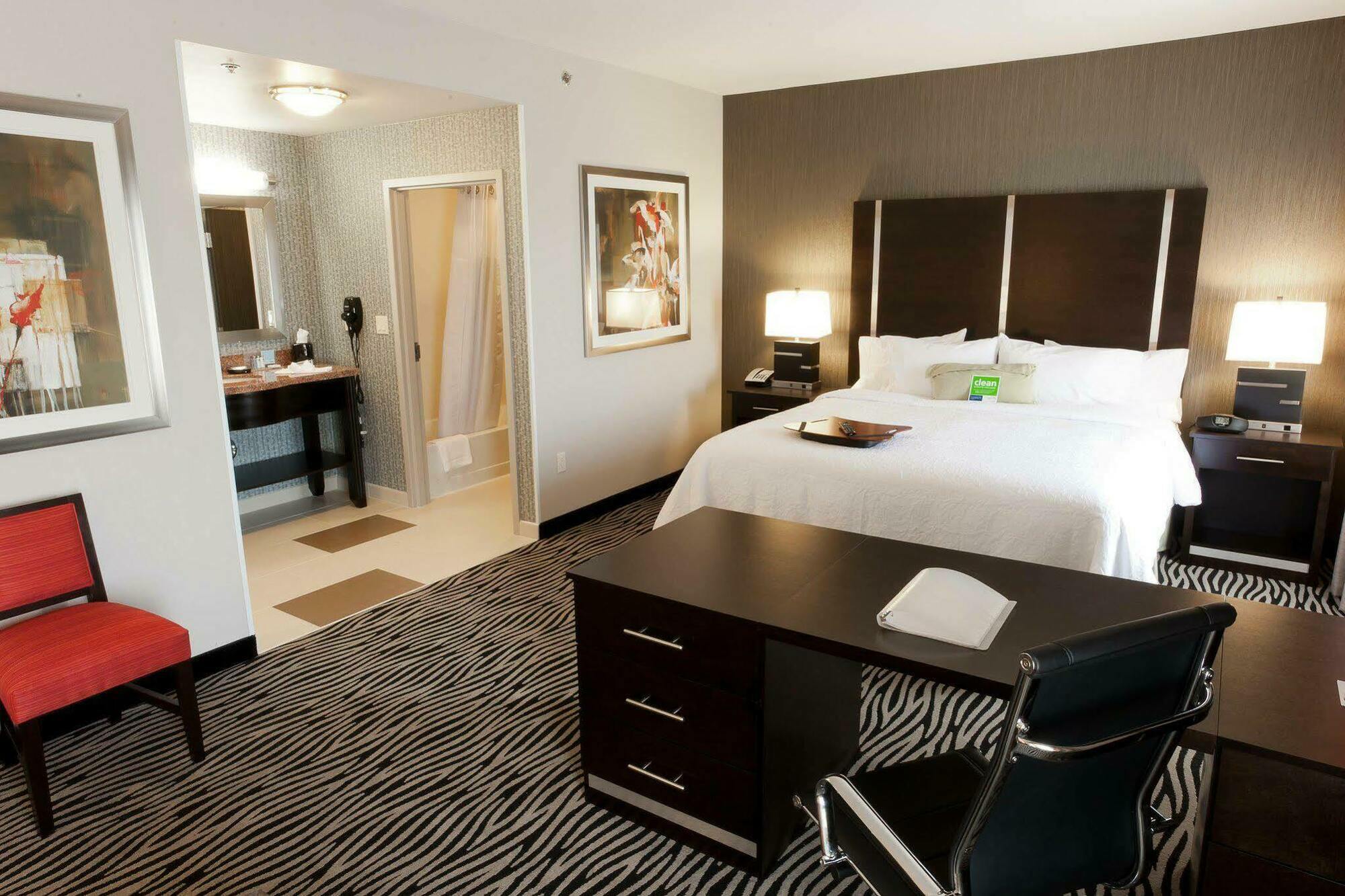 Hampton Inn And Suites Tulsa Central Szoba fotó